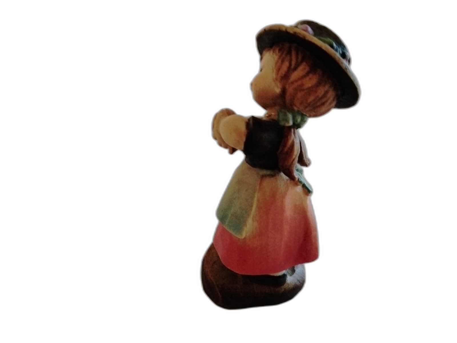 A-194 - Girl Holding a Heart - Photo 3