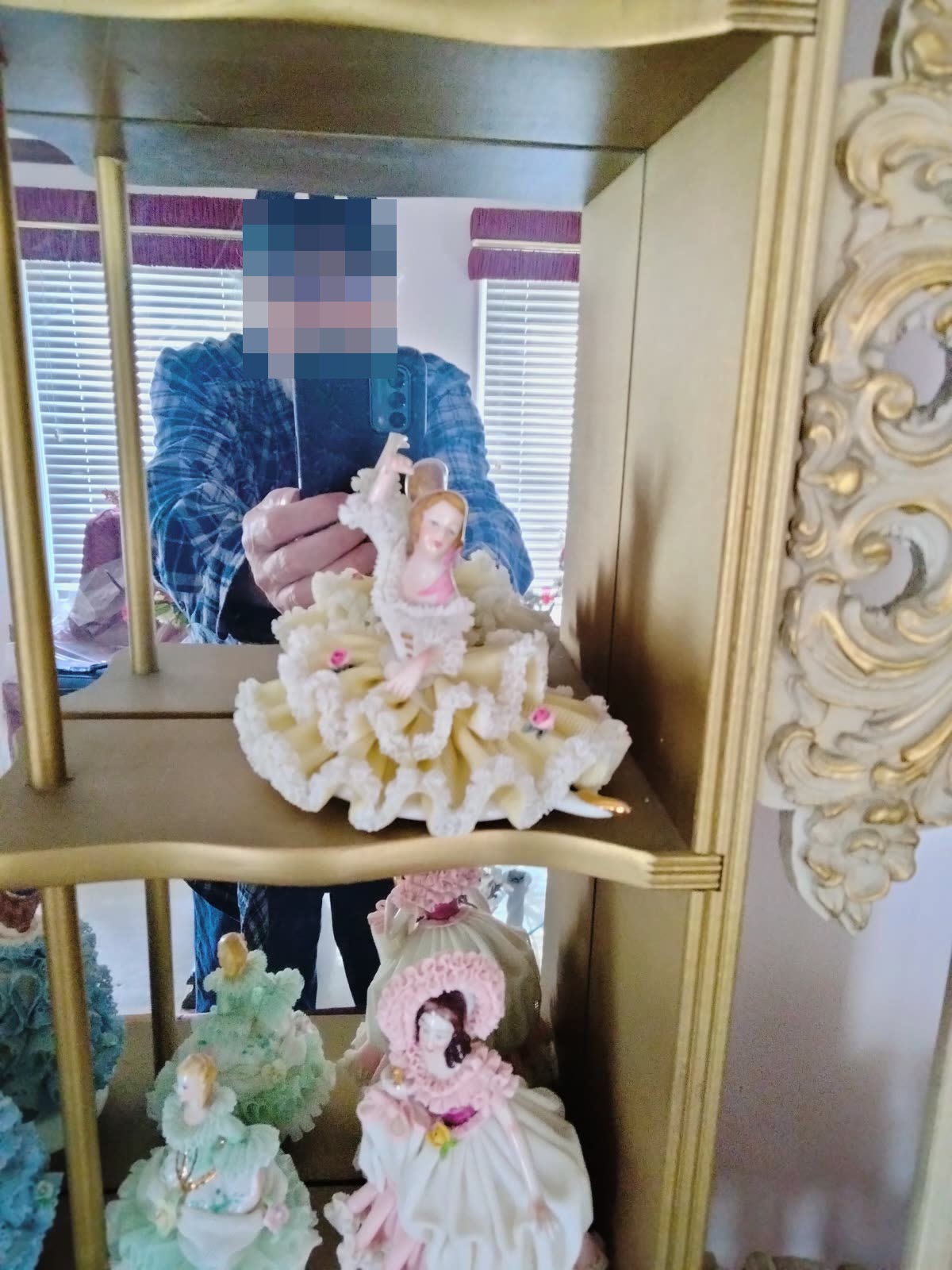 C3-002 Dresden Doll Detail Photos A image 2