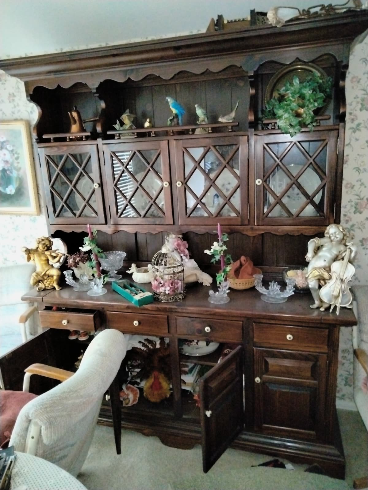 DN-001 Dining Hutch / China Cabinet image 2
