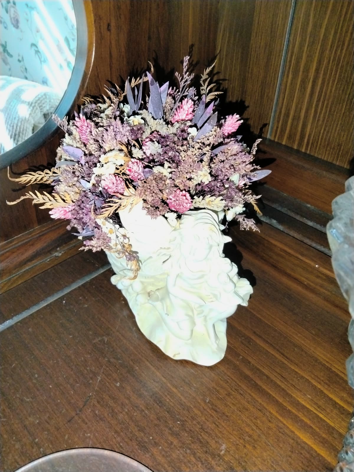 FL-012 Bust Vase Dried Floral Arrangement image 1