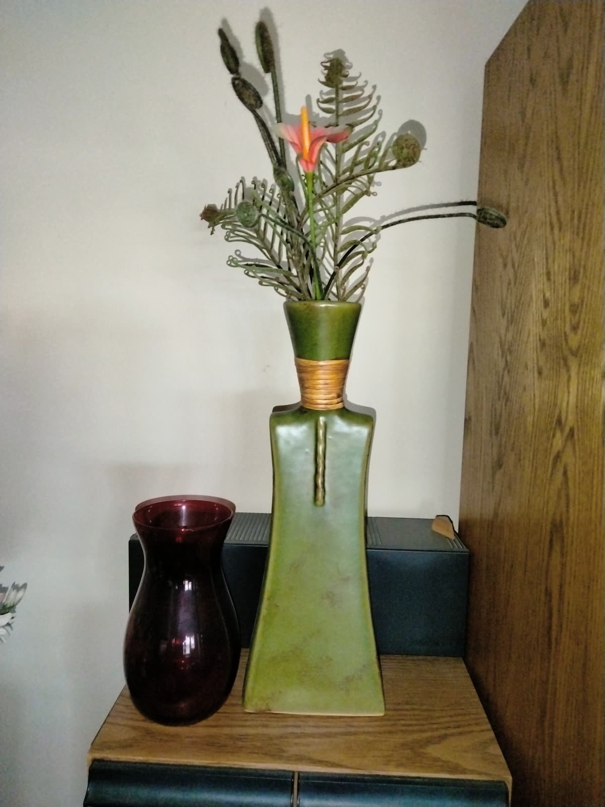 FL-002 Tall Green Ceramic Vase With Metal Stems image 1