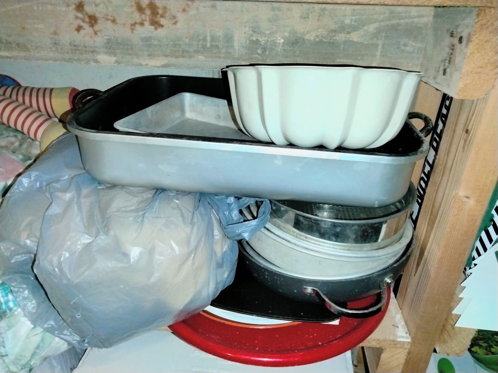 KT-006 Mixed Kitchen Household Lot image 1