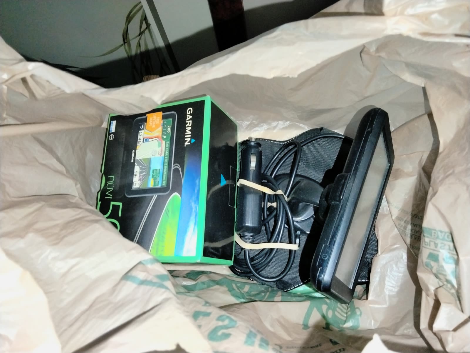 MS-008 Garmin Nuvi GPS Set image 1