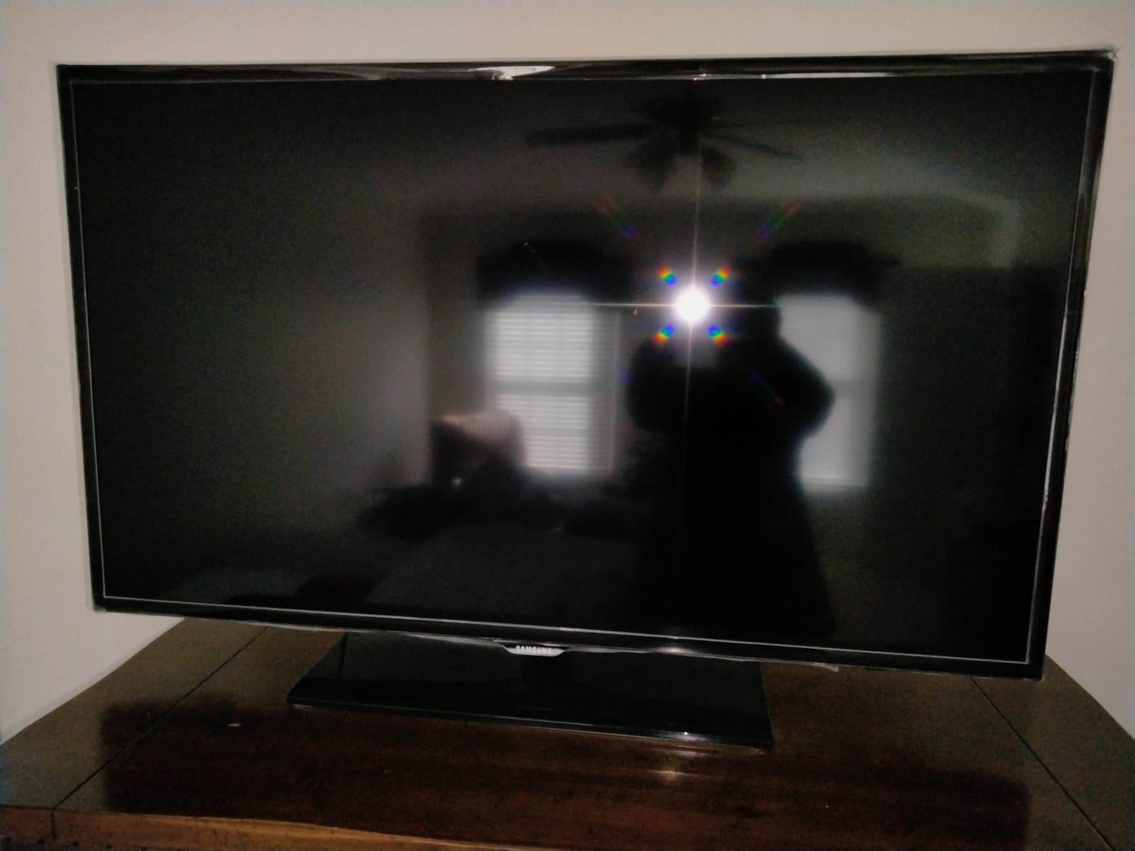 MS-012 32" Samsung LCD image 1