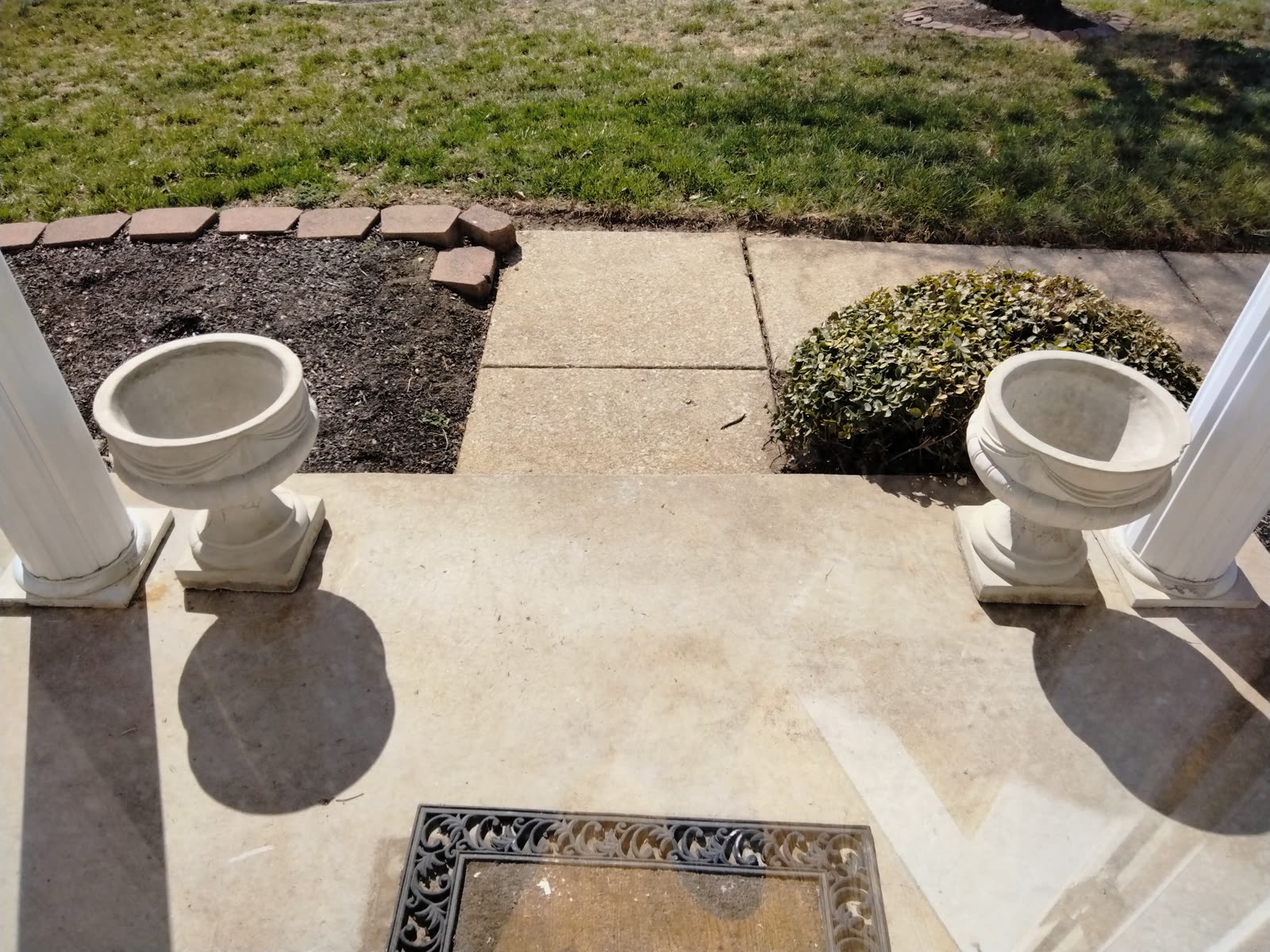 OU-001 Outdoor Urn Planters Pair image 1