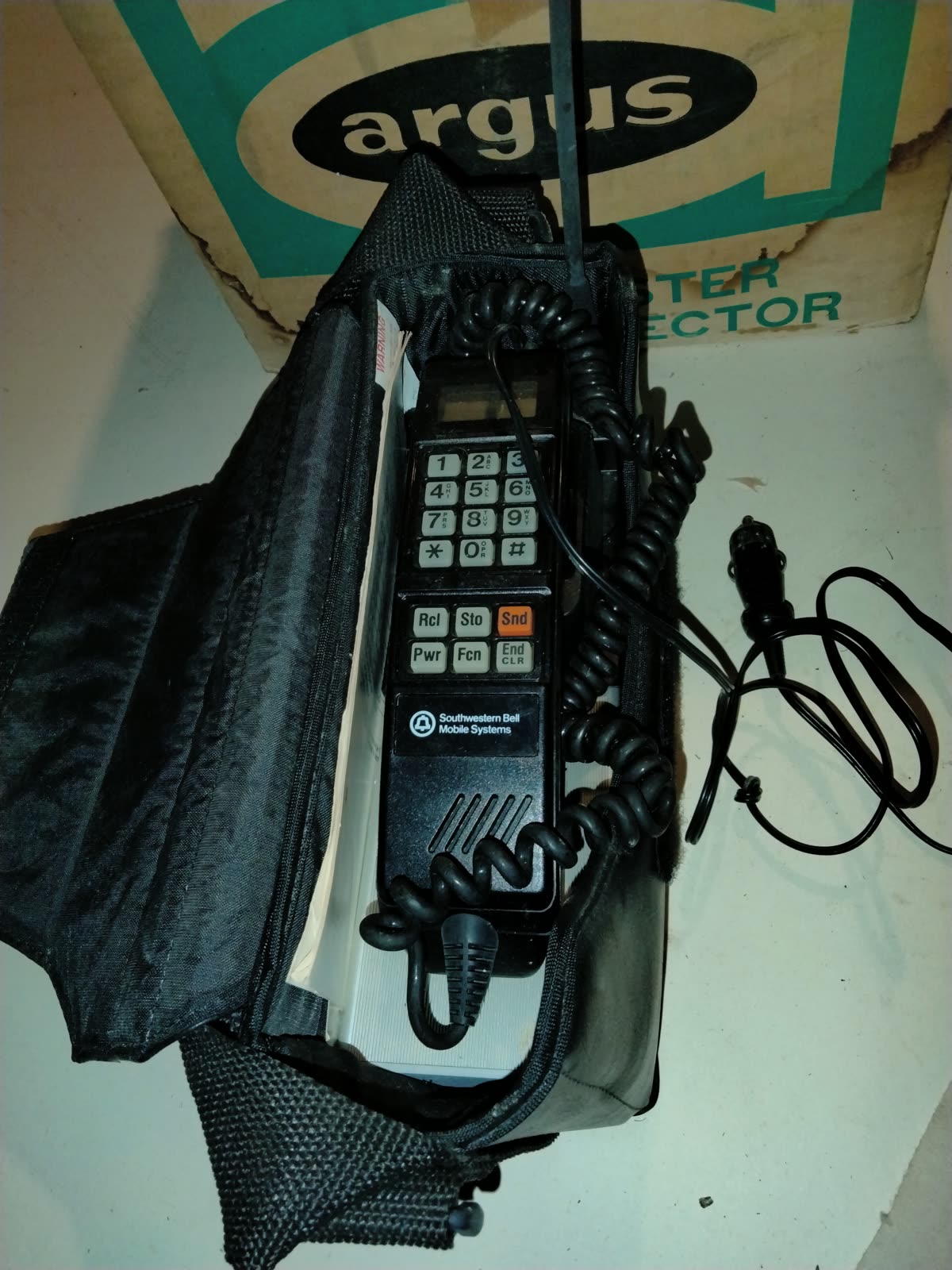 EL-005 Motorola Bag Phone image 1