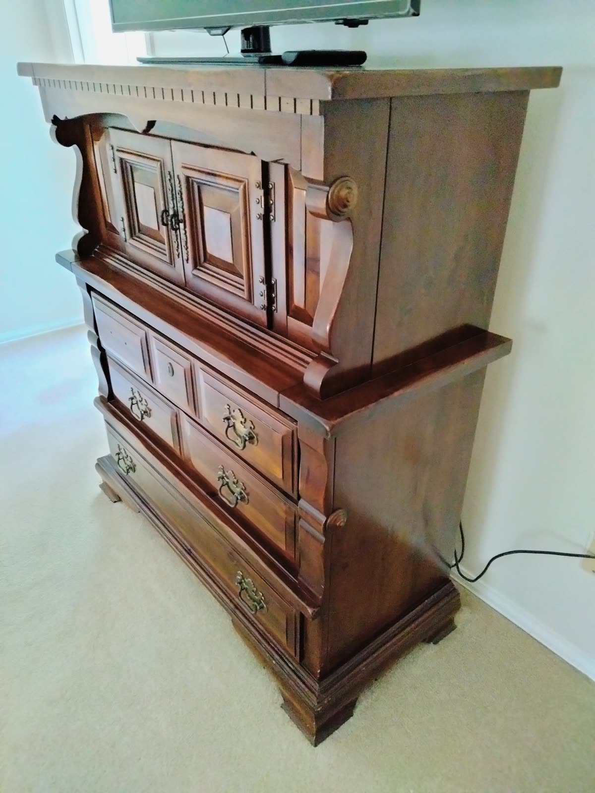 B1-002 Tall Chest Of Drawers image 2