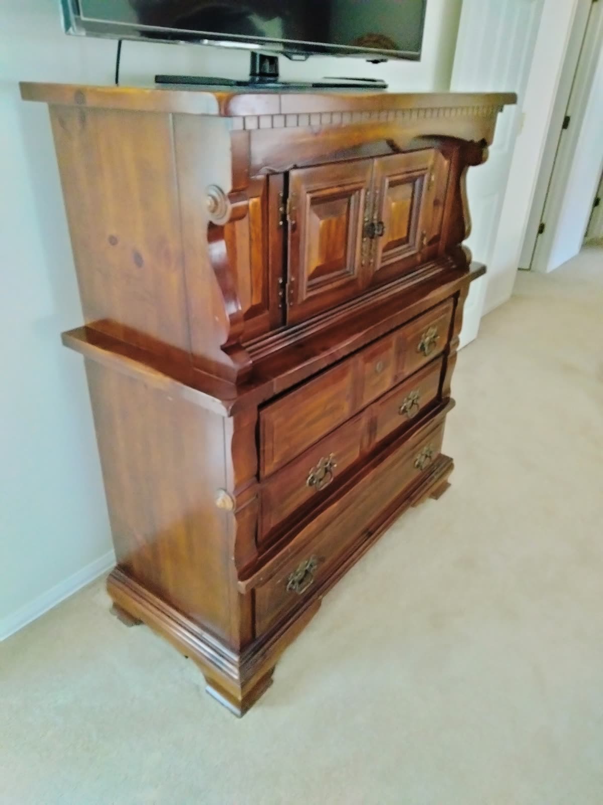 B1-002 Tall Chest Of Drawers image 3