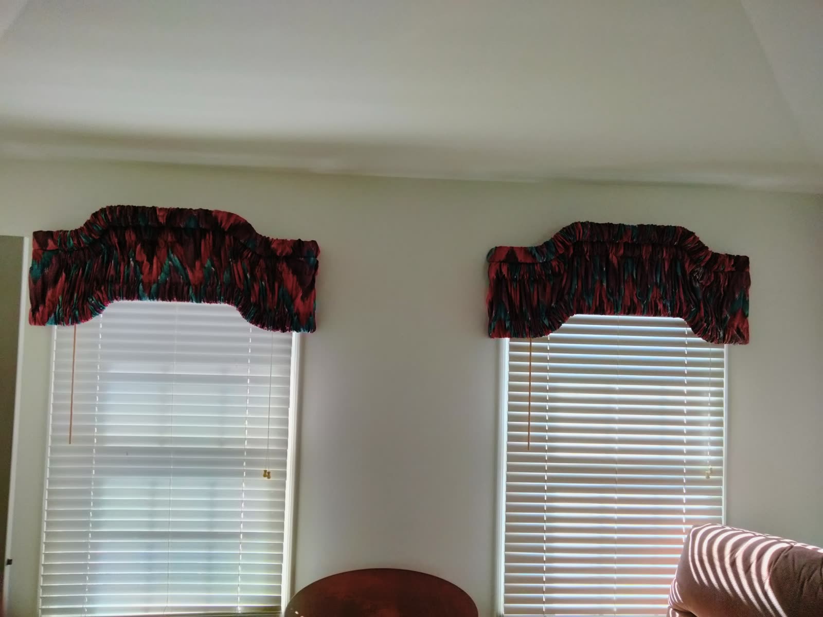 B1-008 Custom Window Drapories image 2