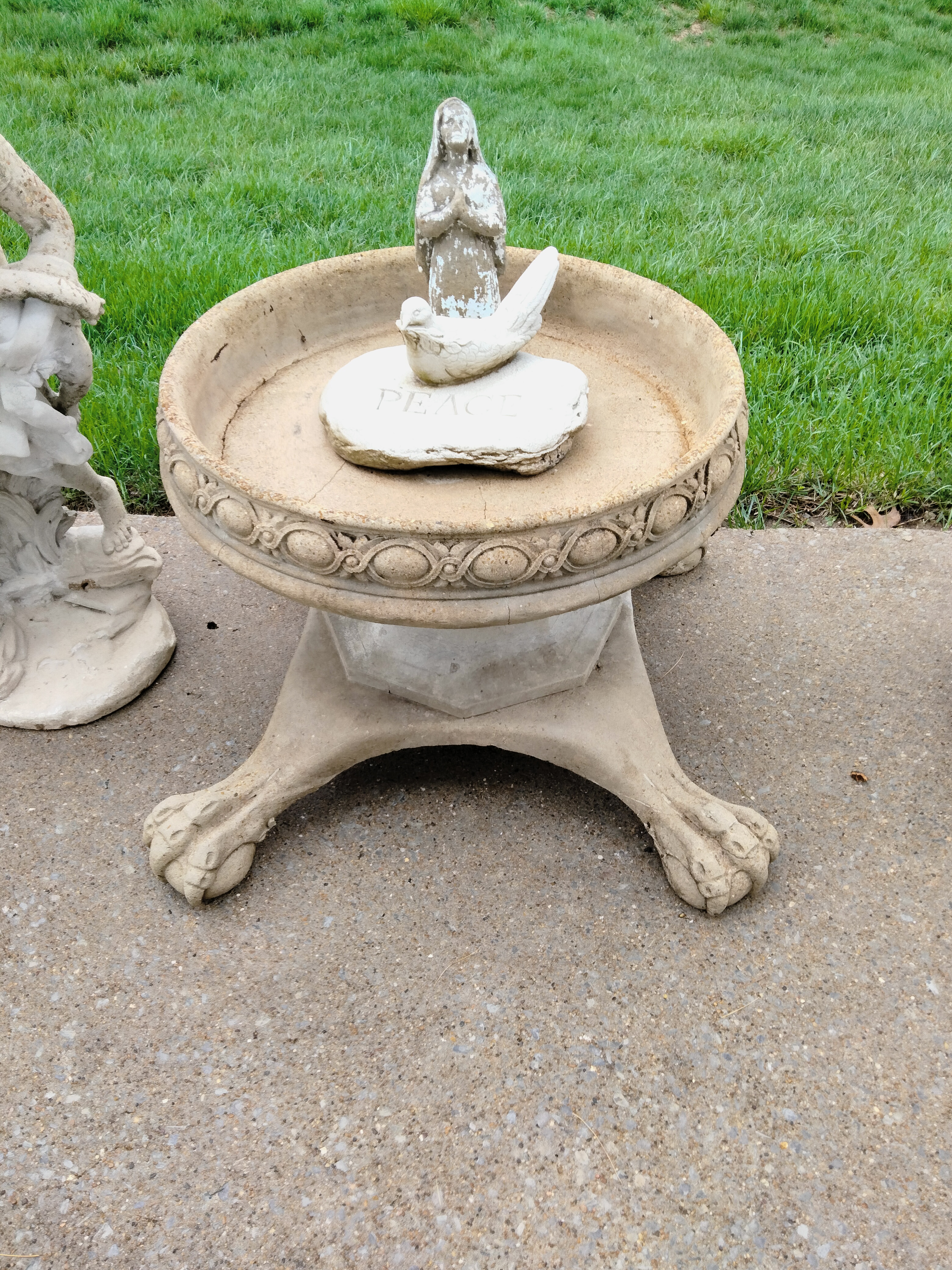 OU-003 Garden Statuary, Planters image 2